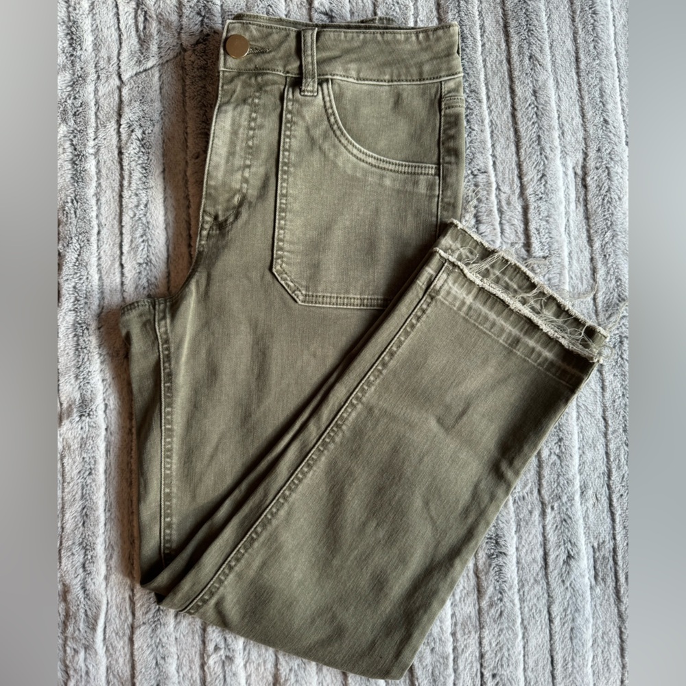 NWOT Green High Rise Slim Straight Ankle Jean